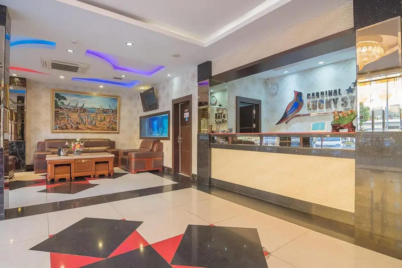 红多兹高级酒店-近巴淡岛大购物中心 纳柯亚 外观 照片
